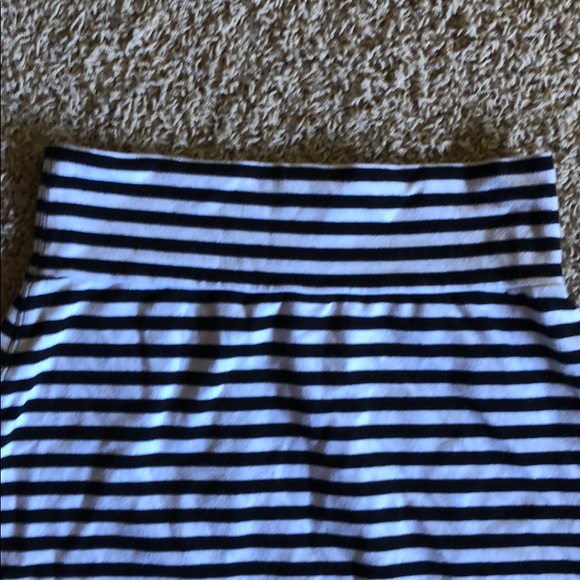 Victoria secret striped black and white skirt xs - Picture 8 of 8